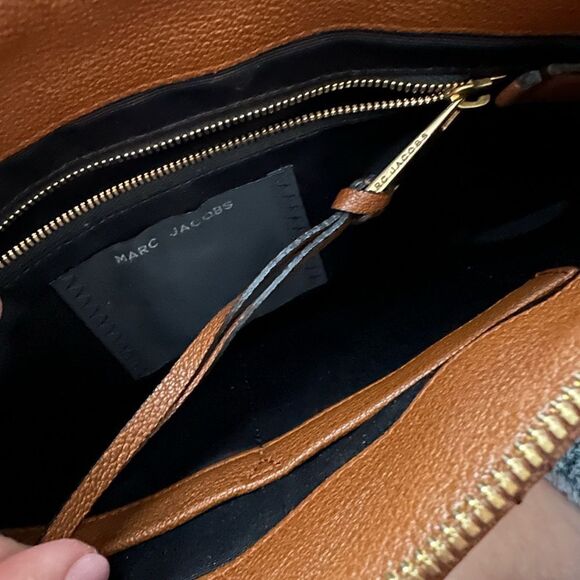 NWT Marc Jacobs | Nomad Quilted Grommet Hobo Bag, Brown - Picture 6 of 8